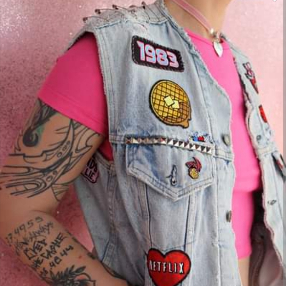 SOLD @MARKET! Vintage Levi's Stranger things red tag custom vest! Hollywood! - Picture 14 of 15